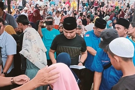 Katua Gadang HIKKBAR, Salurkan Zakat Pribadi Kepada 1000 Warga