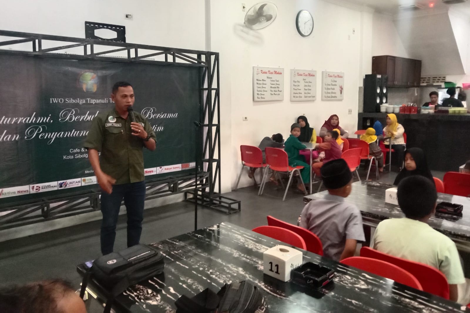 IWO Sibolga-Tapteng Buka Puasa Sekaligus Santuni Anak Yatim