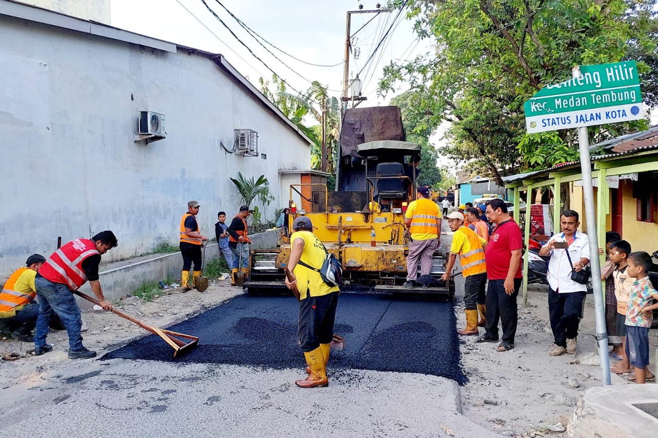 Dari Keluhan Warga ke Anggota DPRD Medan, Dinas SDABMBK Akhirnya Perbaiki Jalan Benteng Hilir