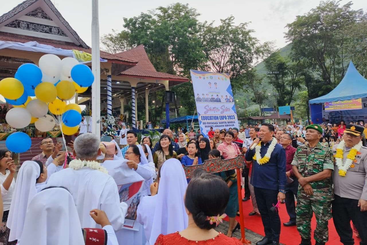 Wakil Wali Kota Sibolga, Buka Education Expo 2023 YSMBK