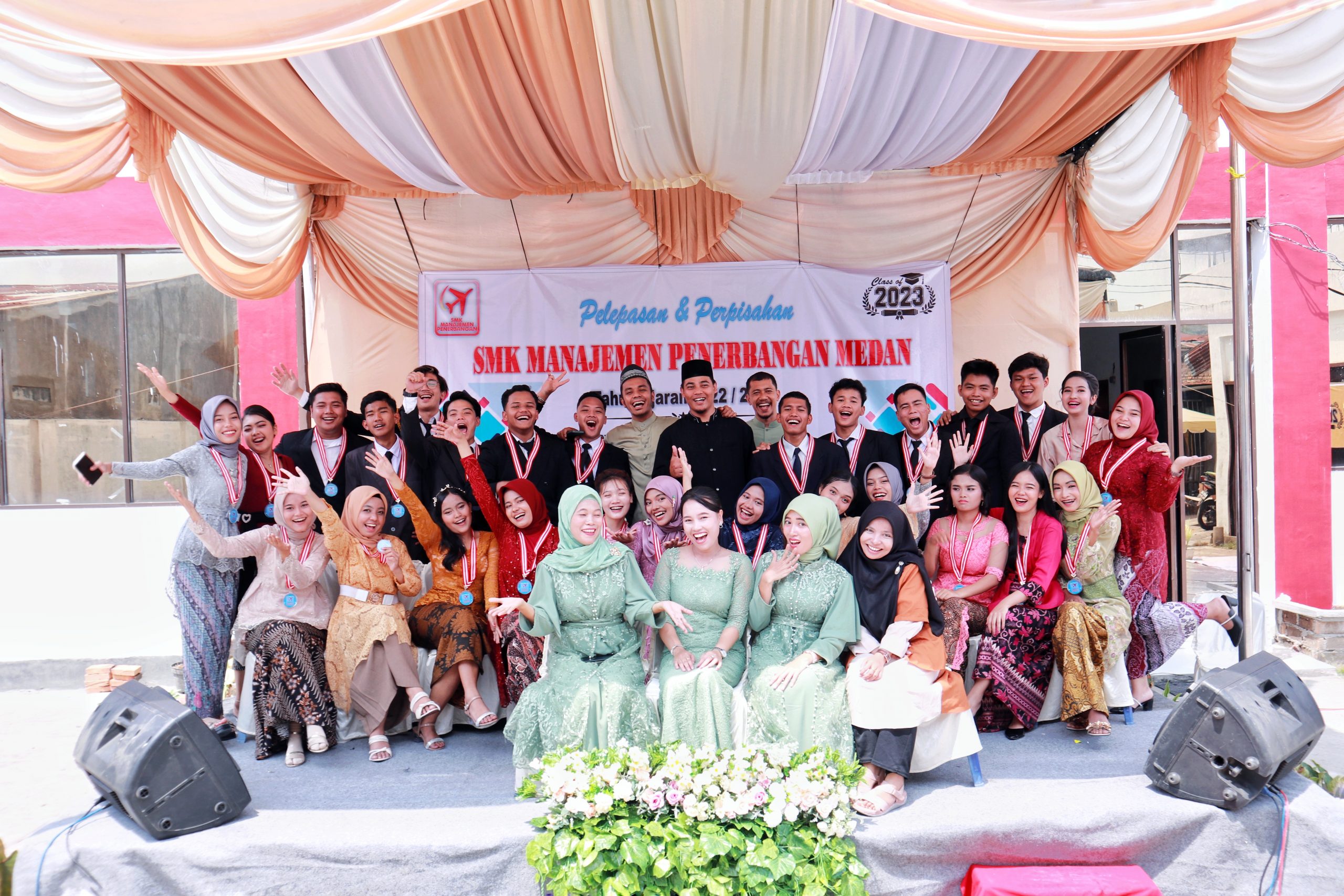 SMK MANEJEMEN PENERBANGAN dan SMP IT INSAN CENDEKIA INDONESIA Membuka Peluang untuk Anak Yatim bisa Sekolah Gratis