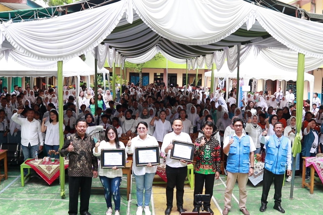 Pentingnya Literasi Digital Bagi Generasi Z: Membangun Karakter Tangguh di Era Digital