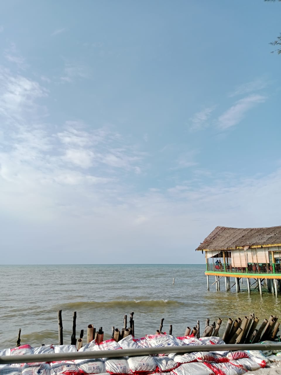 Menikmati Kebersamaan bersama Anak dengan Berlibur ke Pantai Cermin