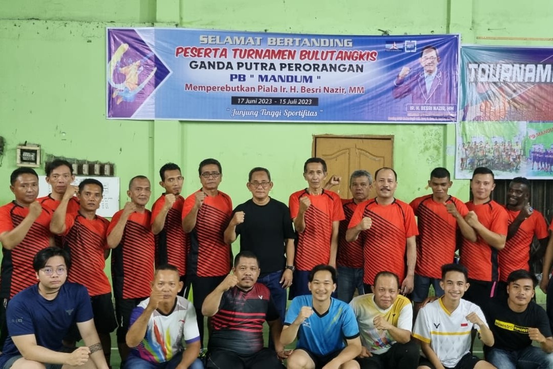 Turnamen Bulutangkis di Kota Matsum Rebut Piala Sekretaris DPC Partai Demokrat Medan