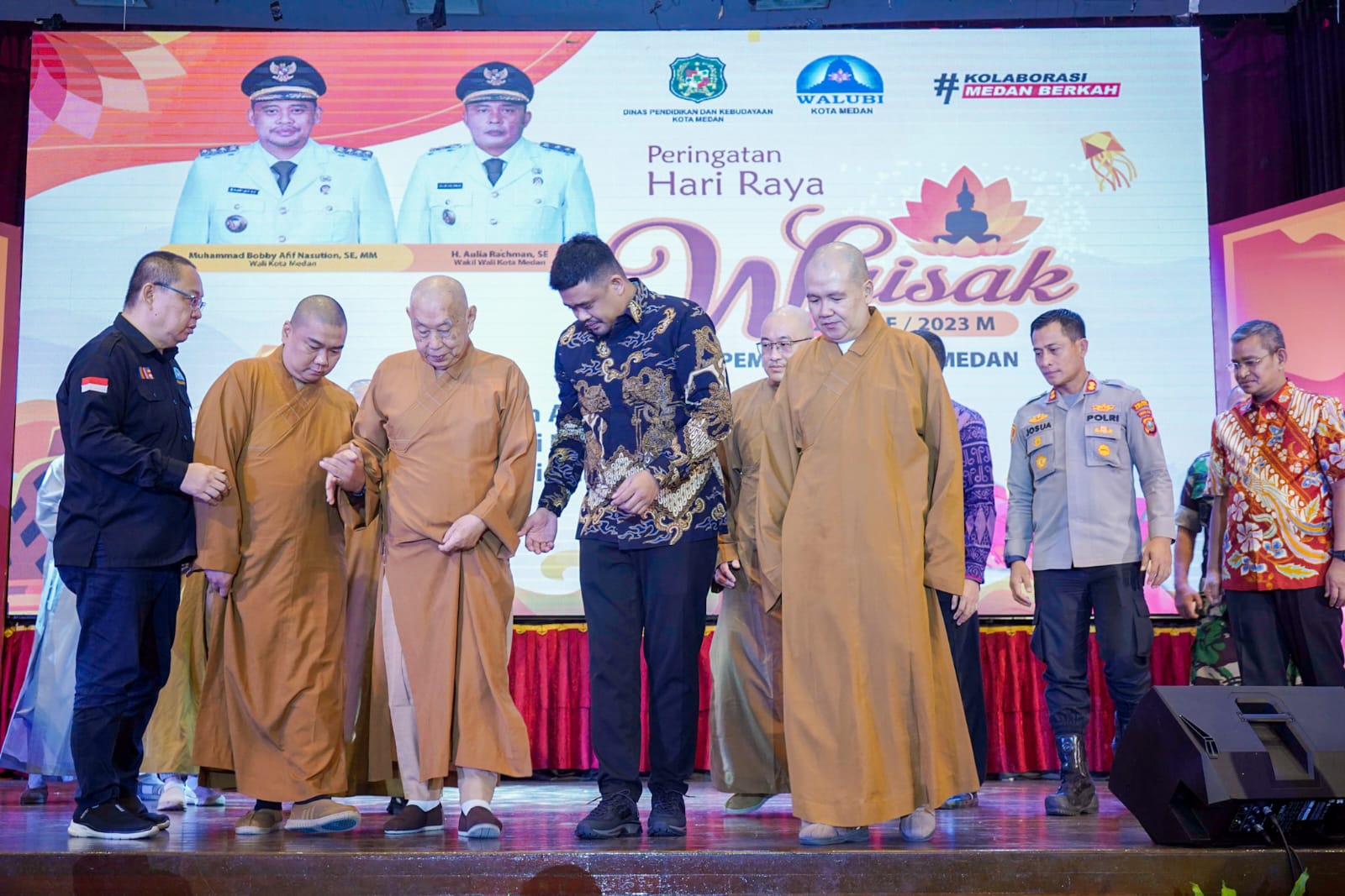 Hadiri Peringatan Waisak, Bobby Nasution Ajak Umat Buddha Senantiasa Tanam Kebaikan
