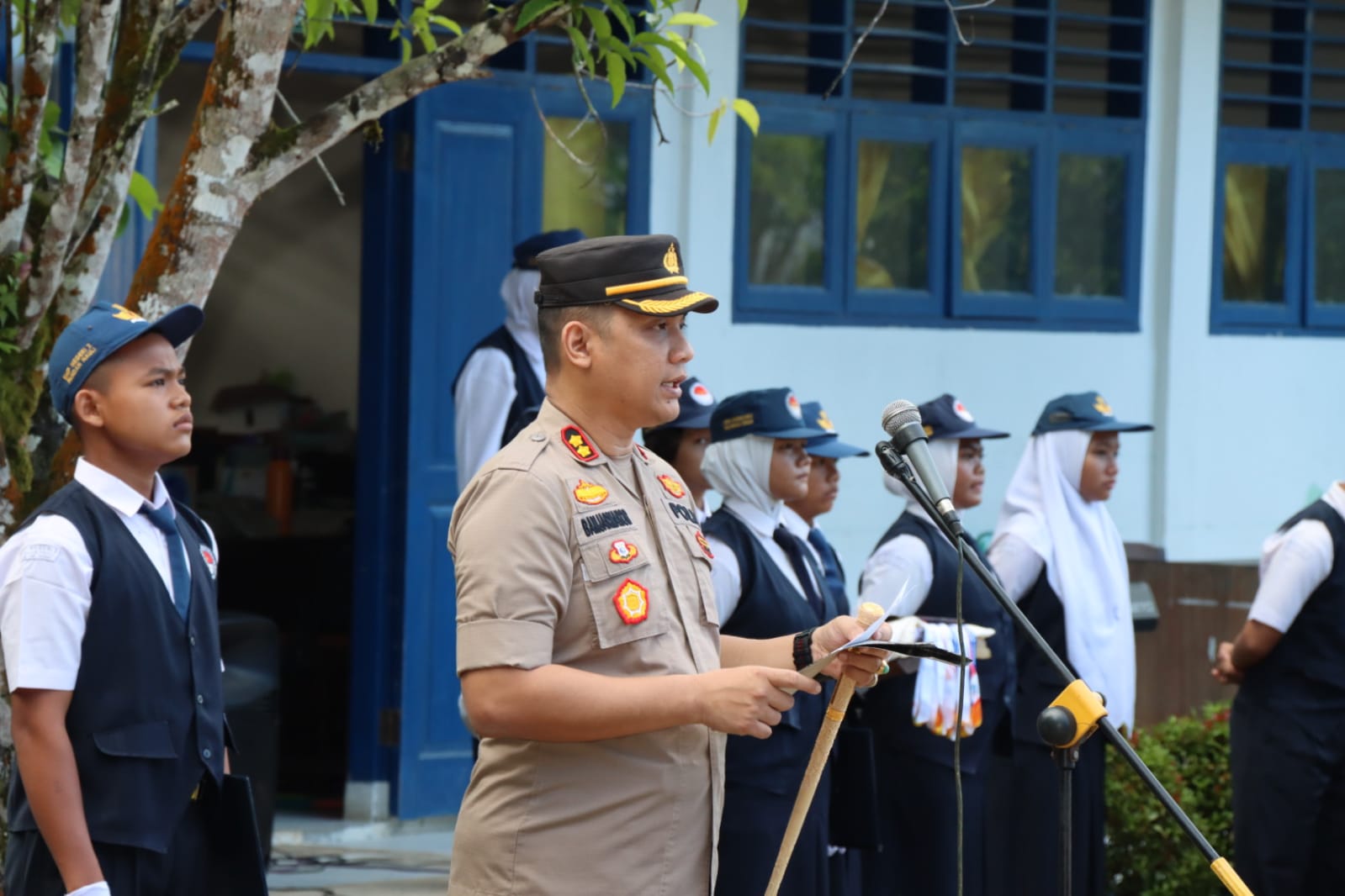Pimpin Upacara Bendera Kapolres Tapteng Ajak Pelajar Hindari Tawuran