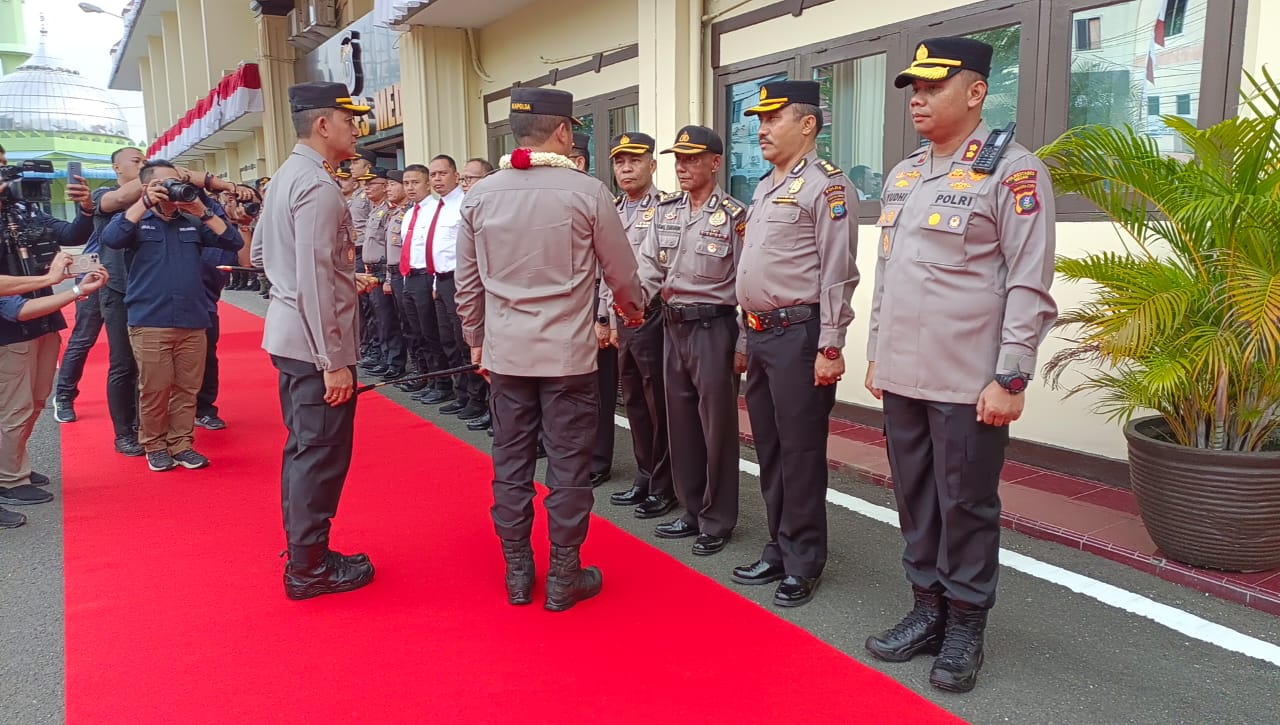 Kombes Valentino Sambut Kunker Kapolda Sumut ke Polrestabes Medan