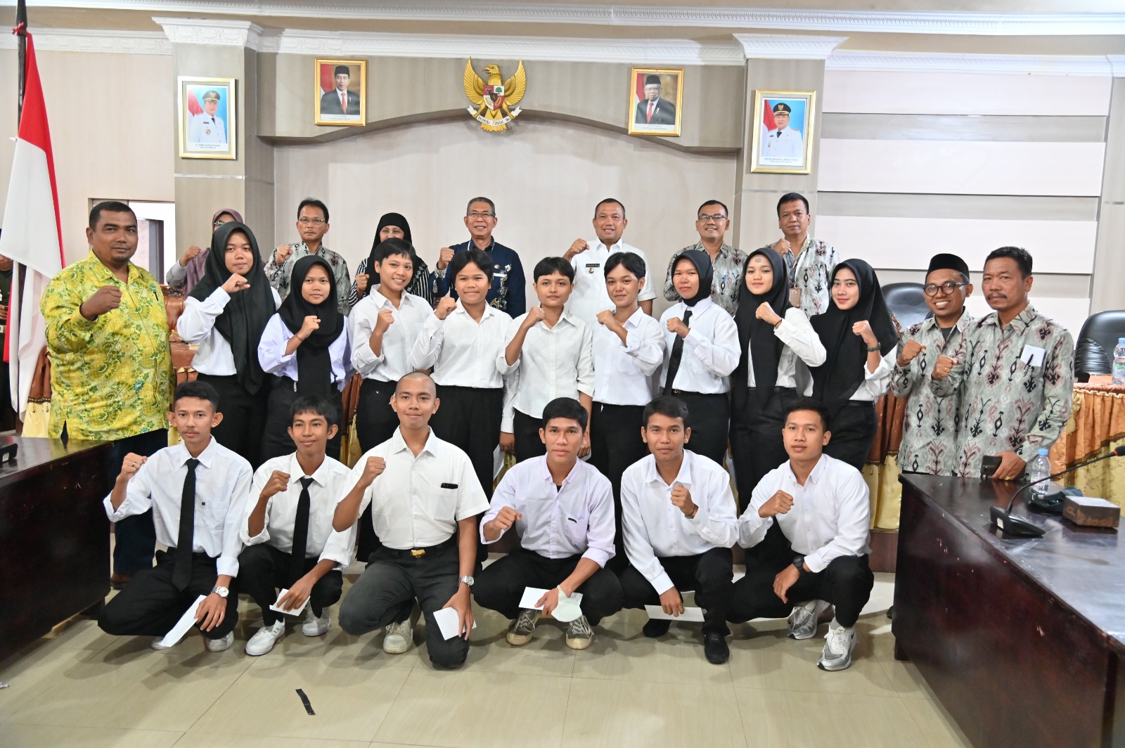 Lepas Keberangkatkan 14 Calon Taruna Perikanan, Ini Pesan Wali Kota Sibolga