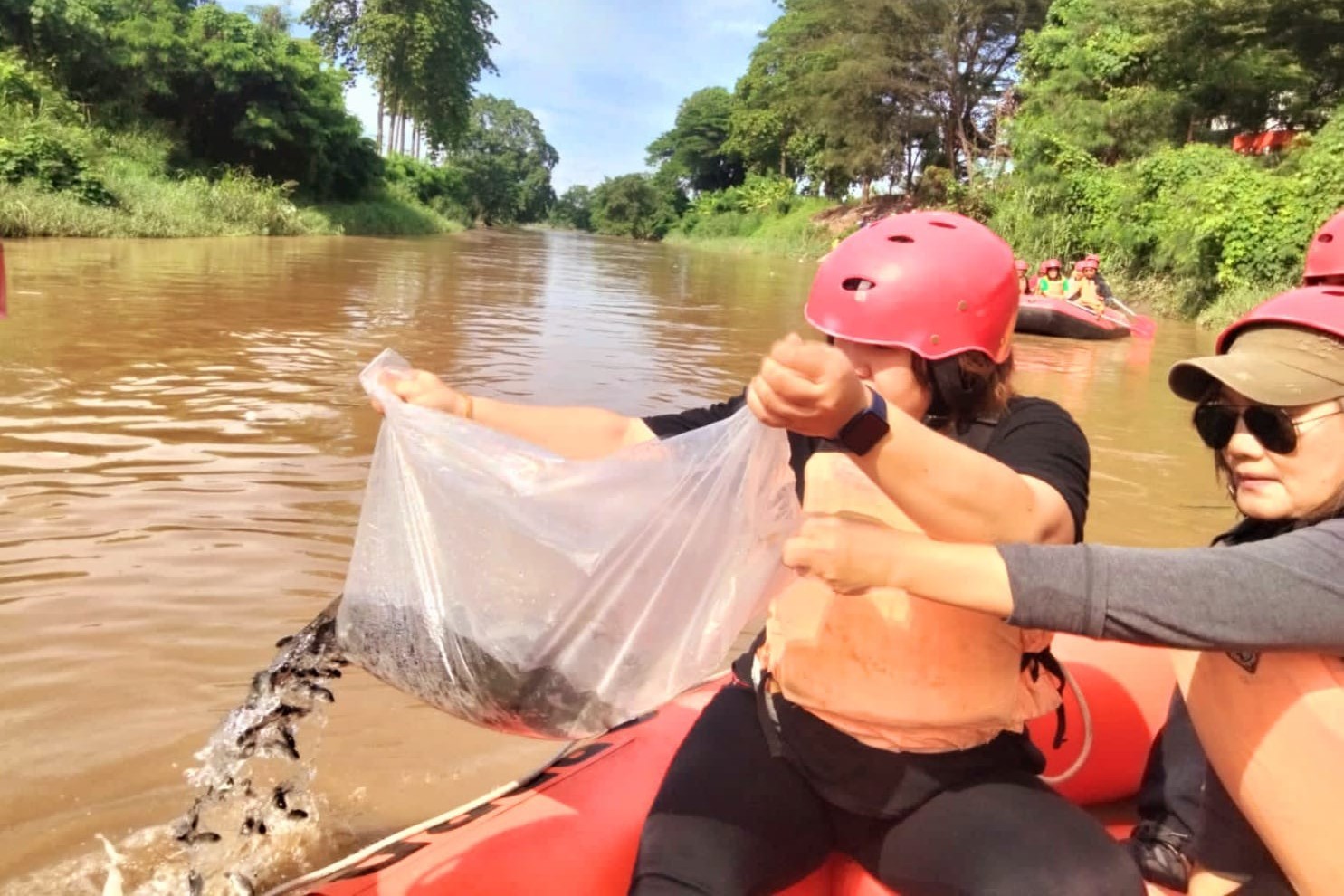 Peringati Hari Konservasi Alam, 5.000 Bibit Ikan Gurami dan Nila Ditabur ke Sungai Deli