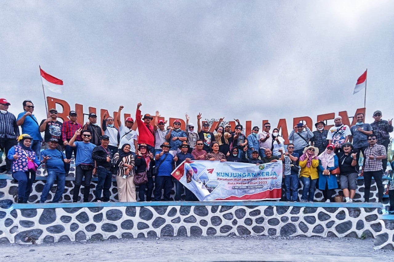 Wartawan Medan saat berkunjung ke kawasan  Bunker Kaliadem Dusun Kaliadem, Desa Kepuharjo, Kecamatan Cangkringan, Kabupaten Sleman, DI Yogyakarta. (Dok)