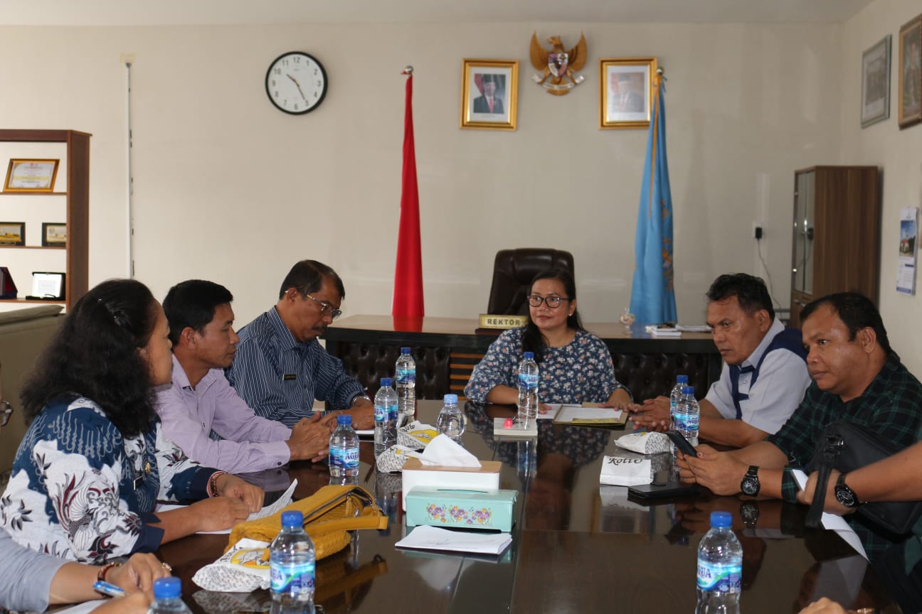 UHKBPNP dan Pemkab Toba Bersinergi untuk Kemajuan Pendidikan