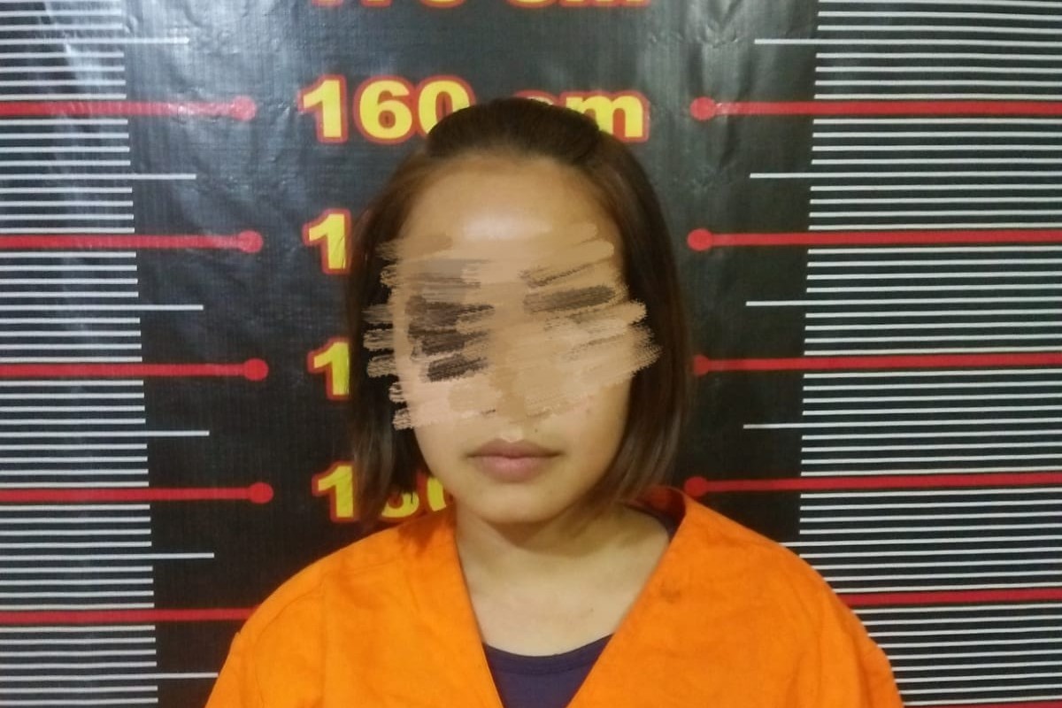 Ludahi dan Jambak Rambut Kenalannya, Wanita Cantik Ini Gol