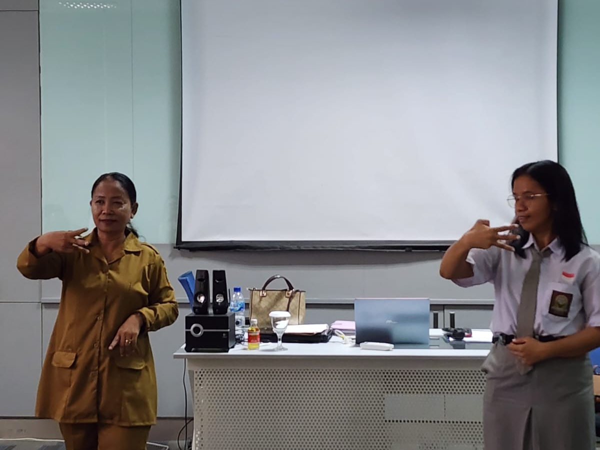 Bank Mandiri Sumatra 1 Gelar Pelatihan Khusus untuk Layani Difabel Tuli