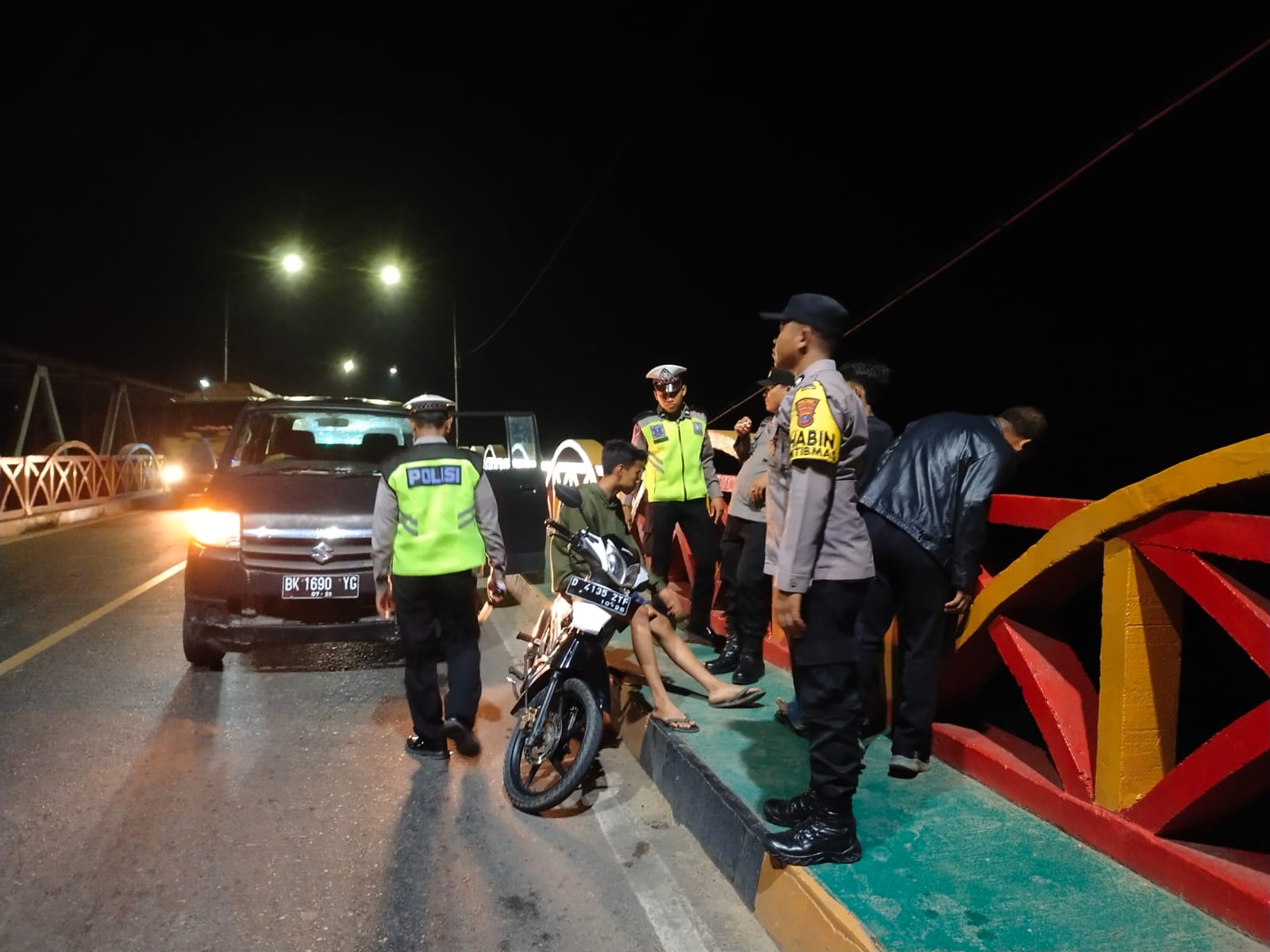 Polres Labusel Gencar Melawan Kejahatan Jalanan dengan Patroli Blue Light