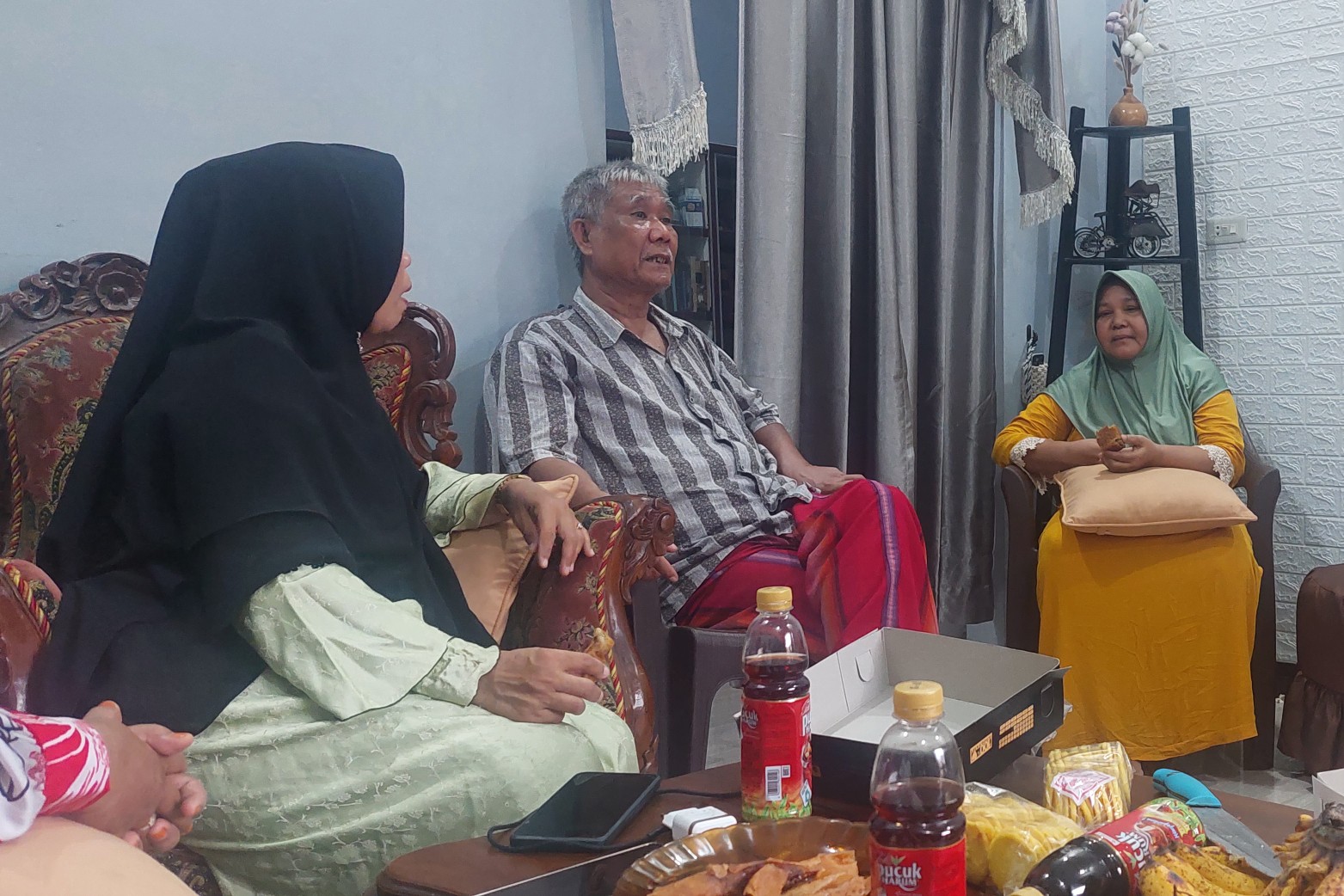 Usron Nasution Terharu, Pengurus Ikanas Deli Serdang Jenguk Istrinya