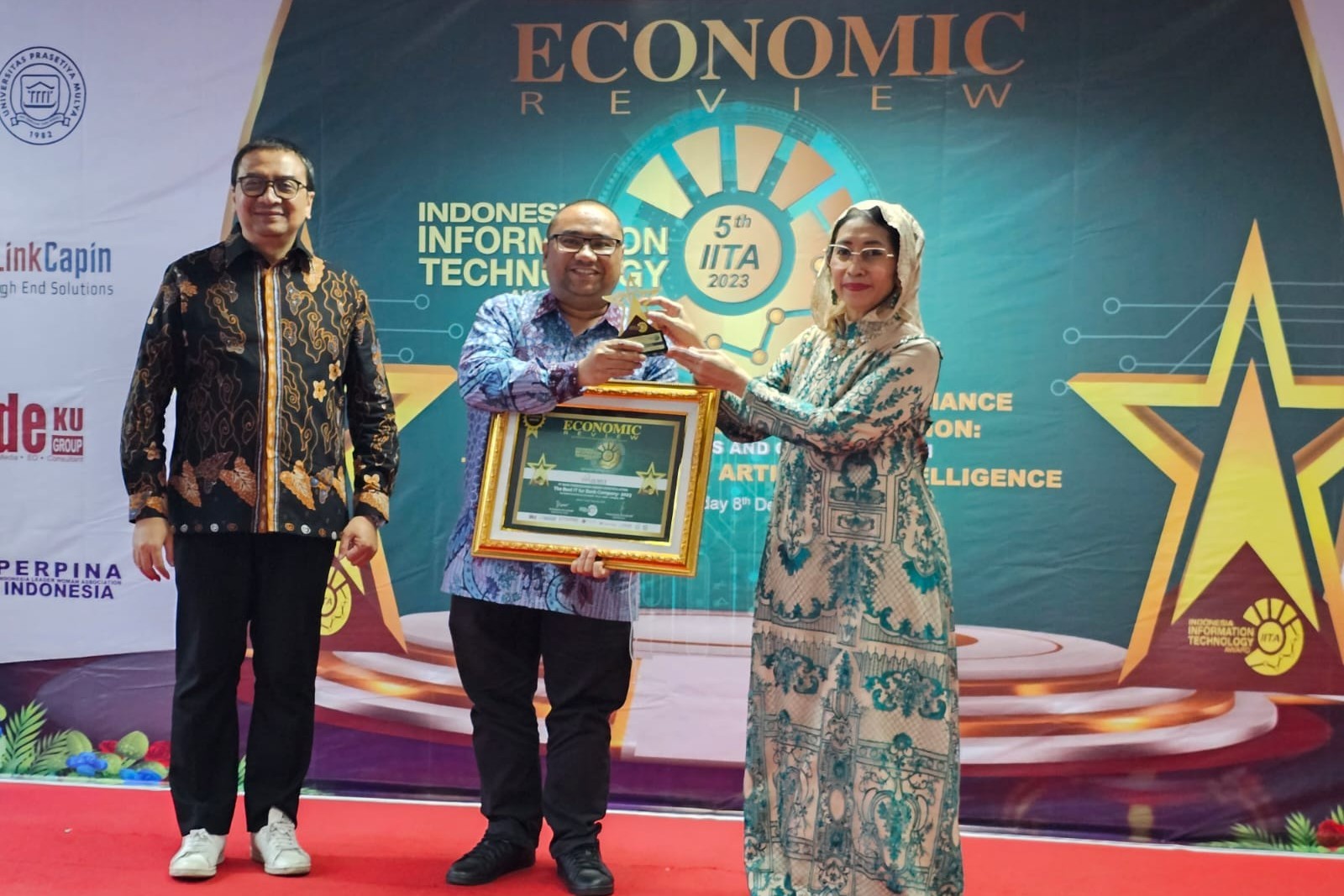 Bank Sumut Raih The Best It dari Economic Review