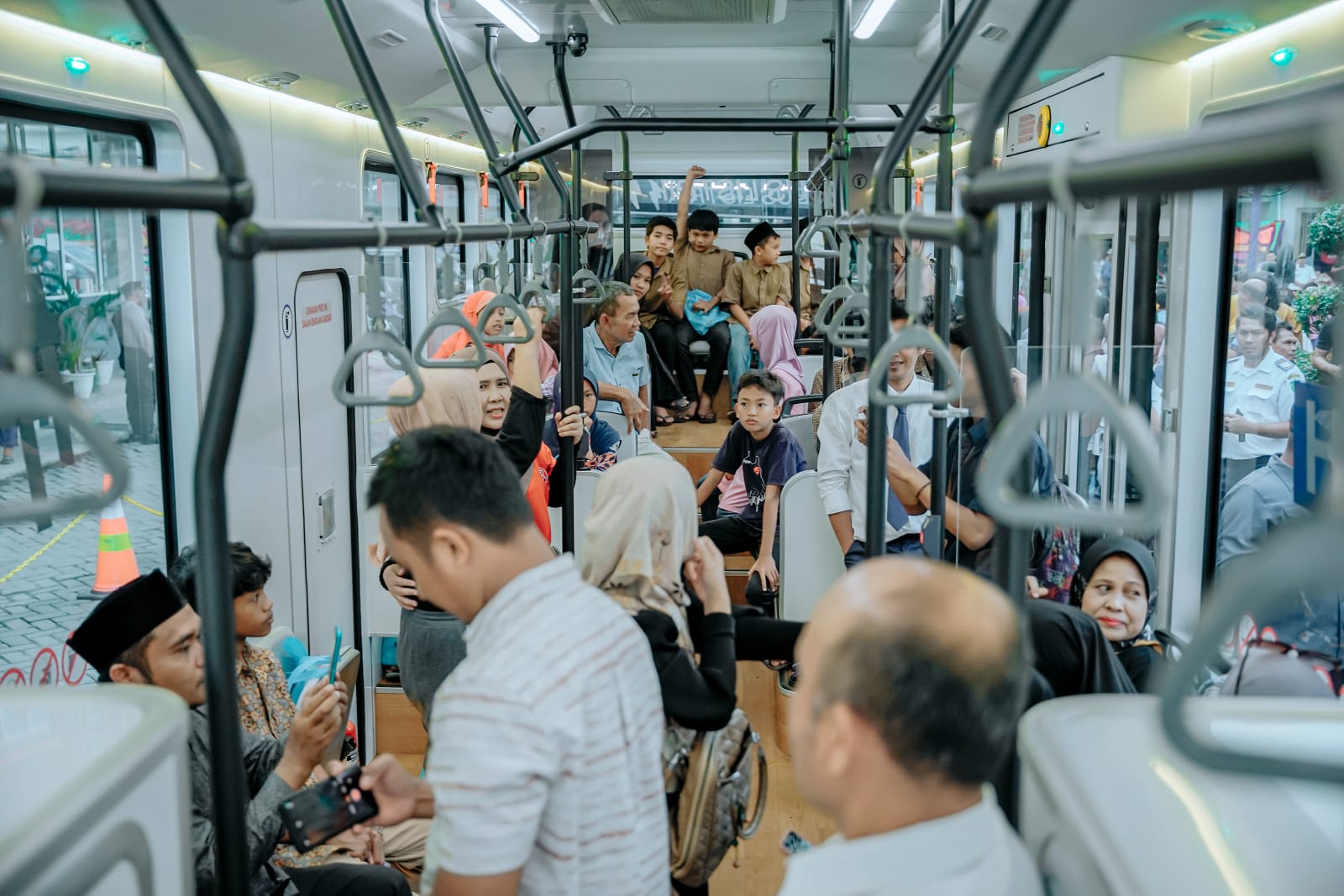Sepekan Beroperasi, Bus Listrik Gratis Pemko Medan Angkut 5.917 Penumpang dari Halte J-City