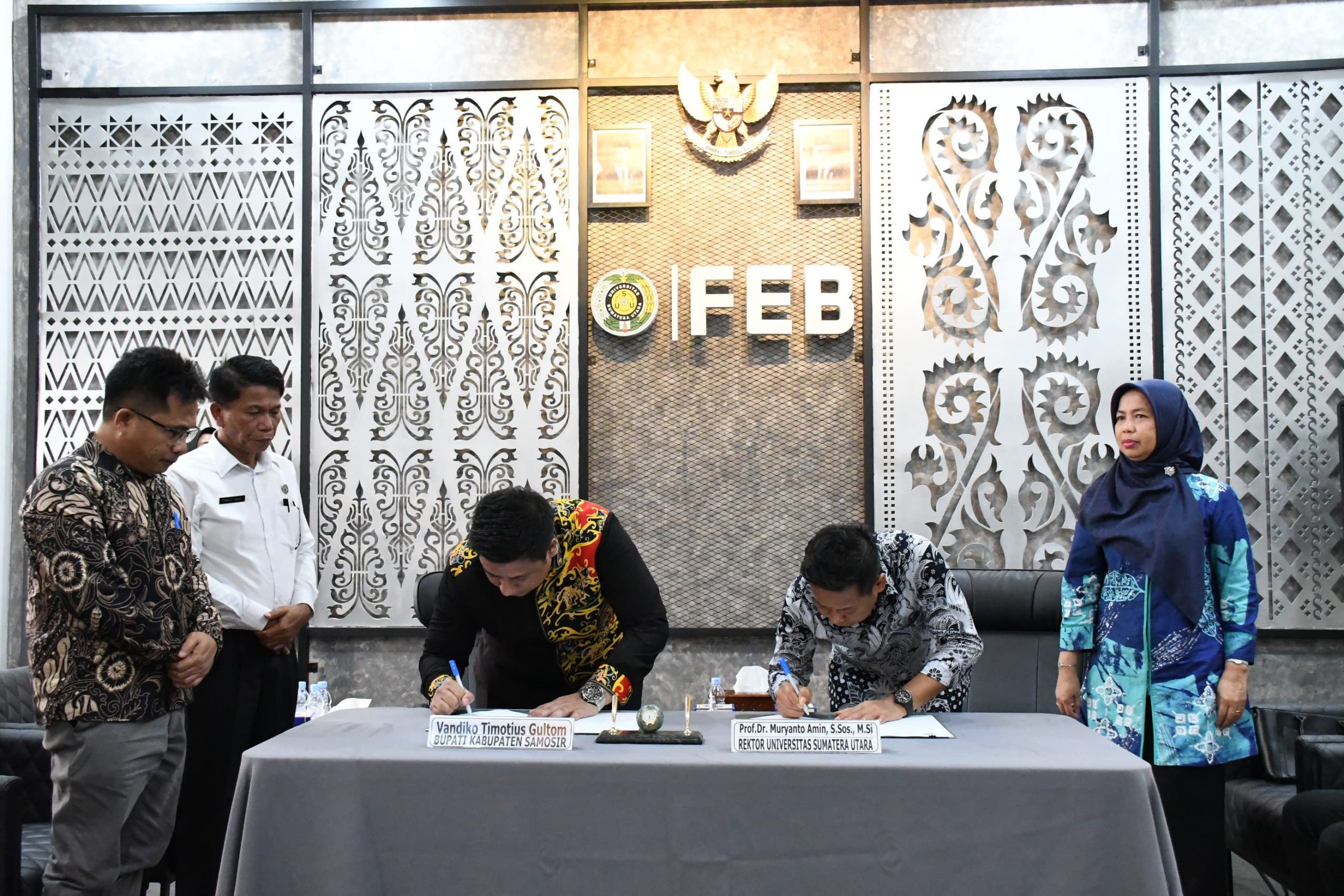 Tingkatkan Kapasitas Institut dan SDM, Bupati Samosir Teken Mou Dengan USU