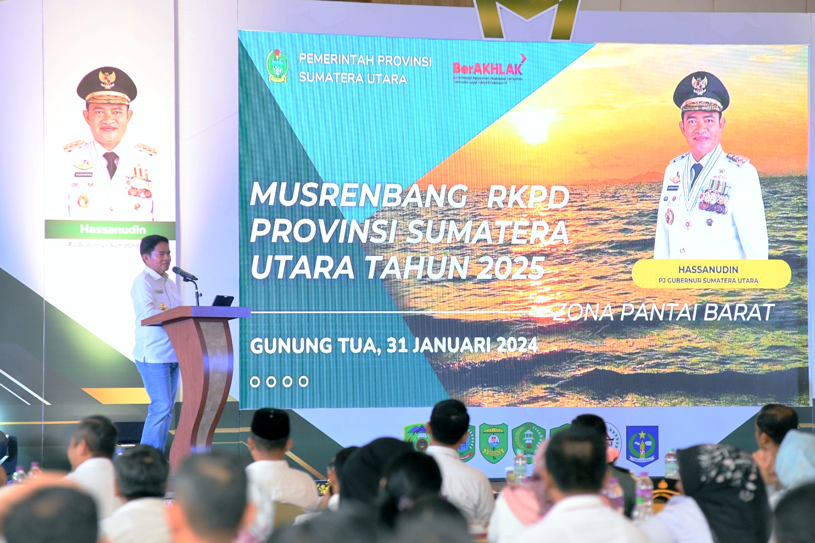 Buka Pra Musrenbang Zona Pantai Barat, Pj Gubsu Sampaikan 4 Strategi Kembangkan Potensi Daerah
