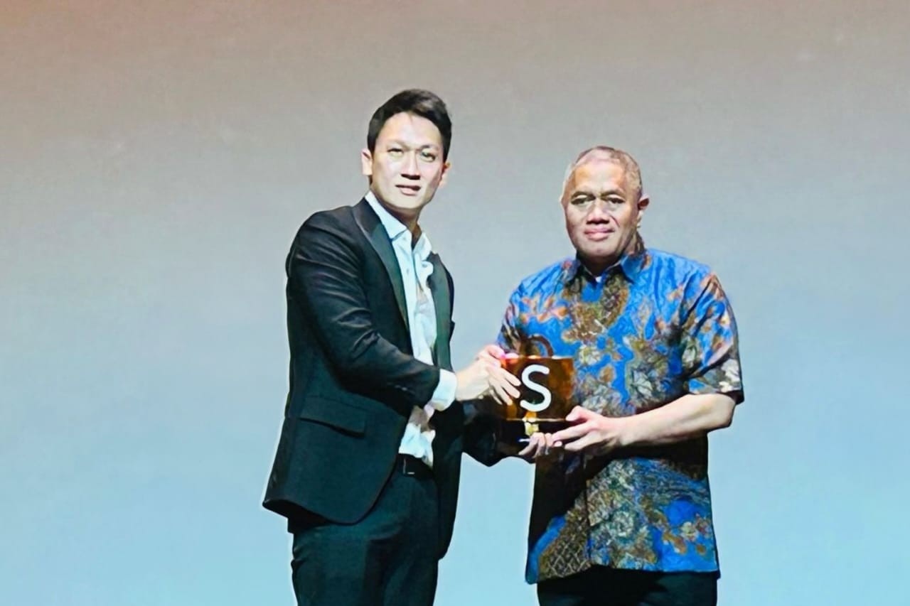 JNE Raih Penghargaan Super Logistic Partner di Shopee Super Awards 2023