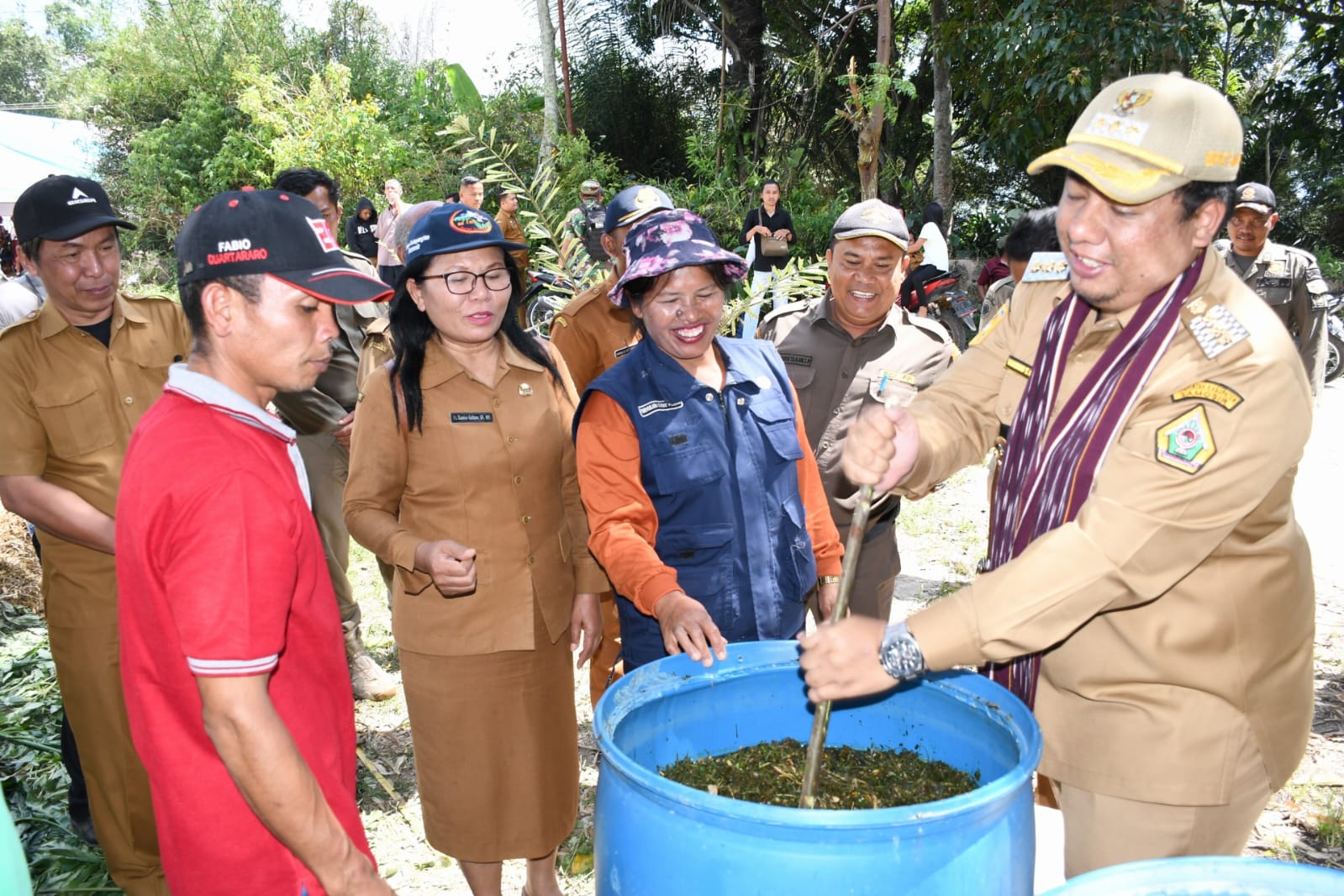 Bupati Samosir Sanggupi Perbaiki Jalan Asalkan Pelepasan Lahan Tanpa Ganti Rugi