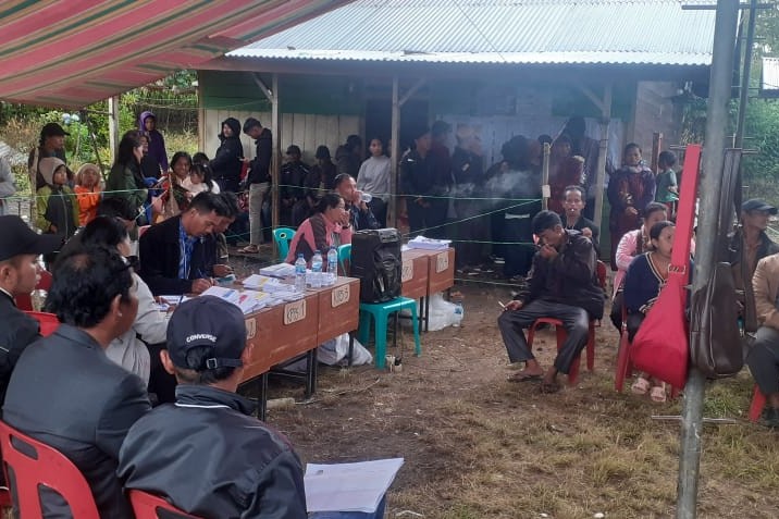 Masyarakat Antusia Pemilu di Desa Parbaba Dolok, Aman dan Tertip