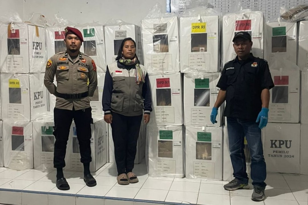 Pengamanan Pendistribusian Logistik Pemilu Hingga Dini Hari
