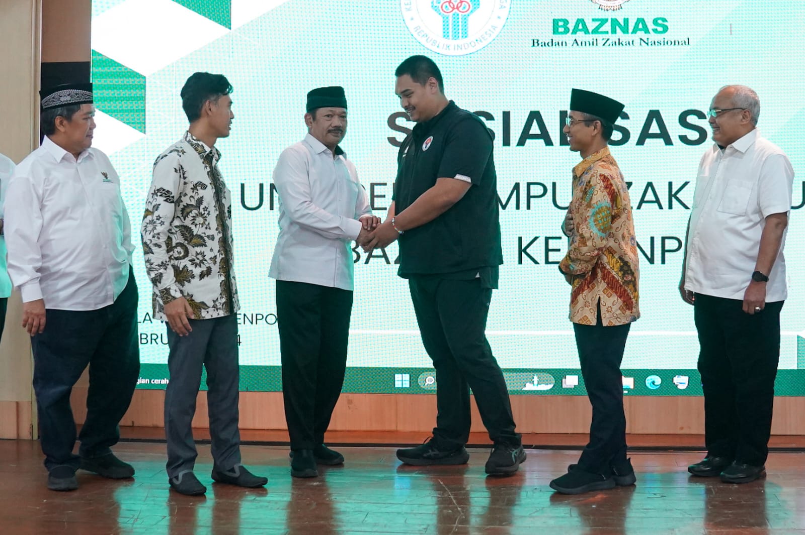 Menpora Dito Sambut Hangat Kolaborasi BAZNAS dan UPZ BAZNAS