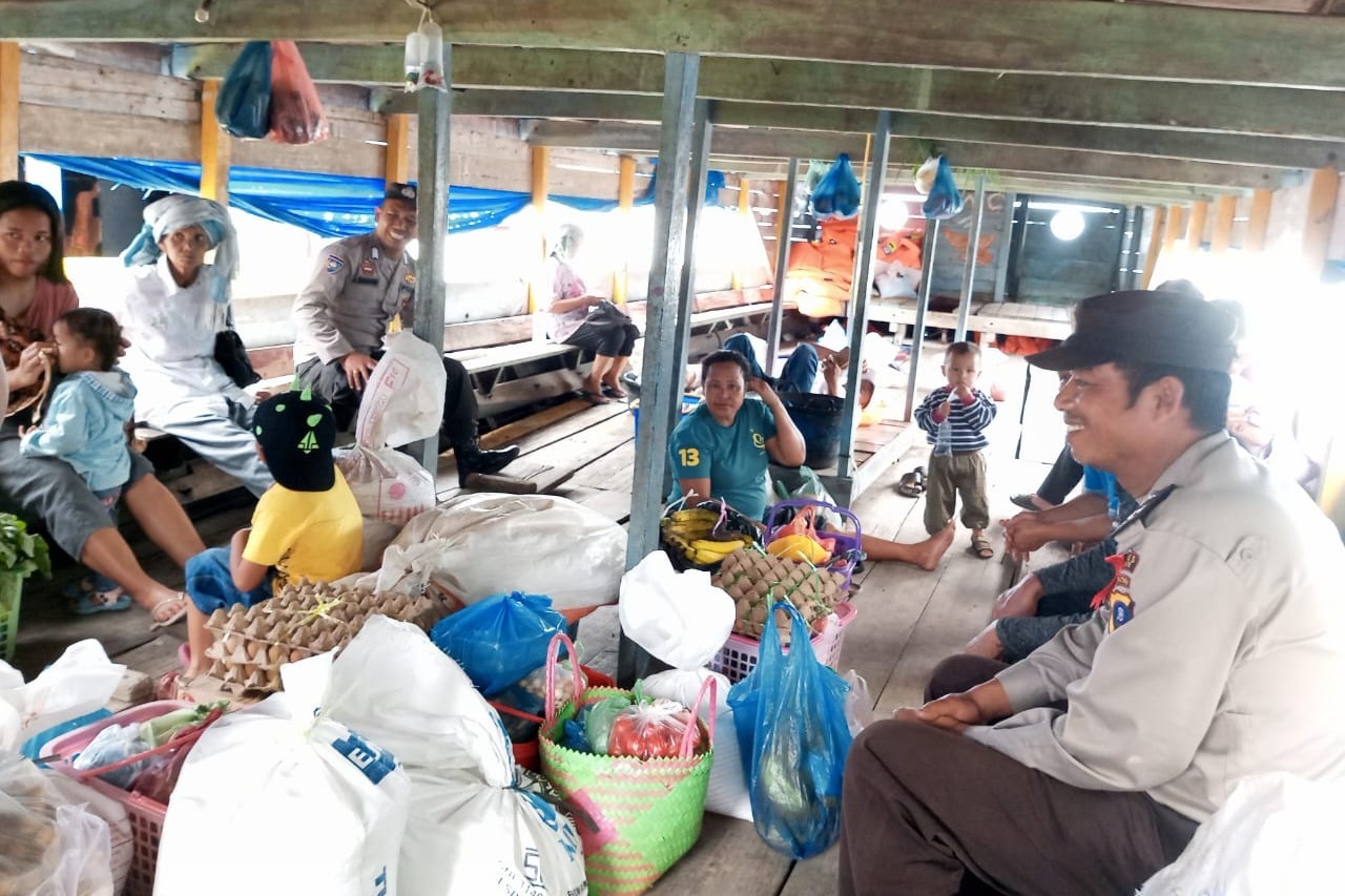Polsek Palipi Imbauan Kamtibmas di Pasar Onan Mogang dan Penumpang Kapal