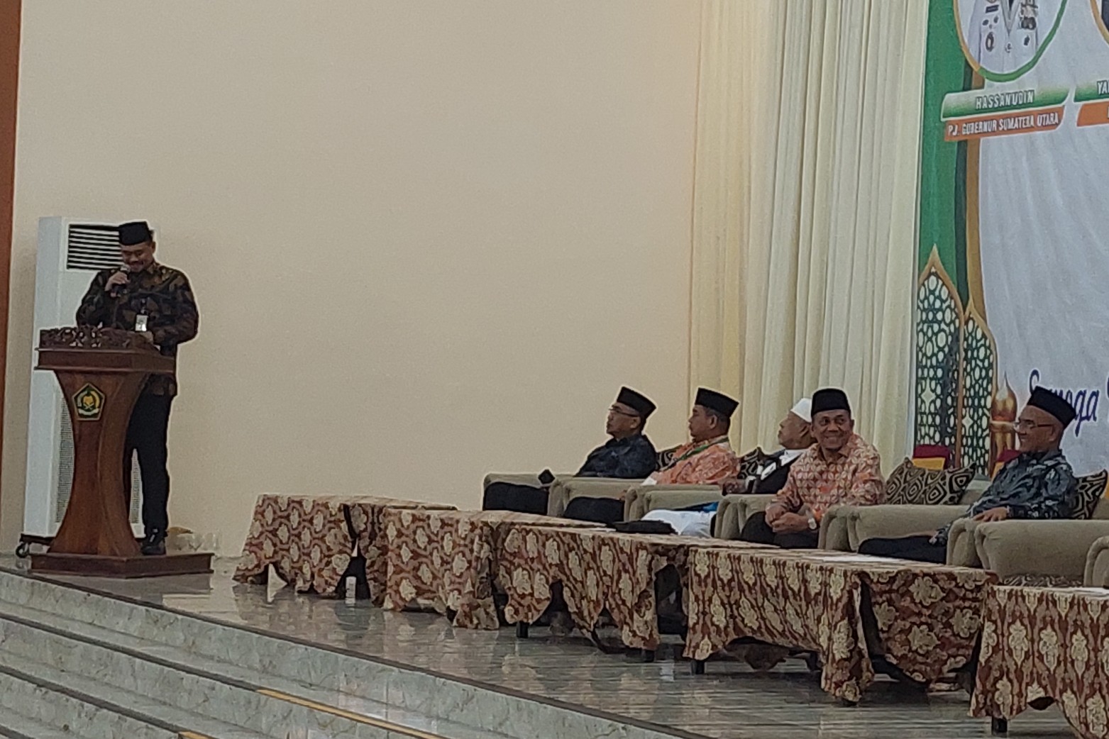 Pemko Medan Fasilitasi Dua Mobil Golf untuk Calon Jamaah Haji Lansia