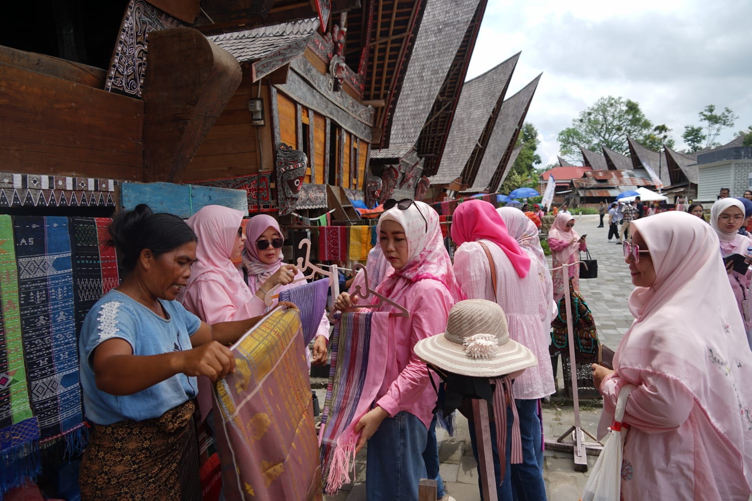 Undian Simpeda di Danau Toba Bermanfaat Bagi Perekonomian dan Pariwisata