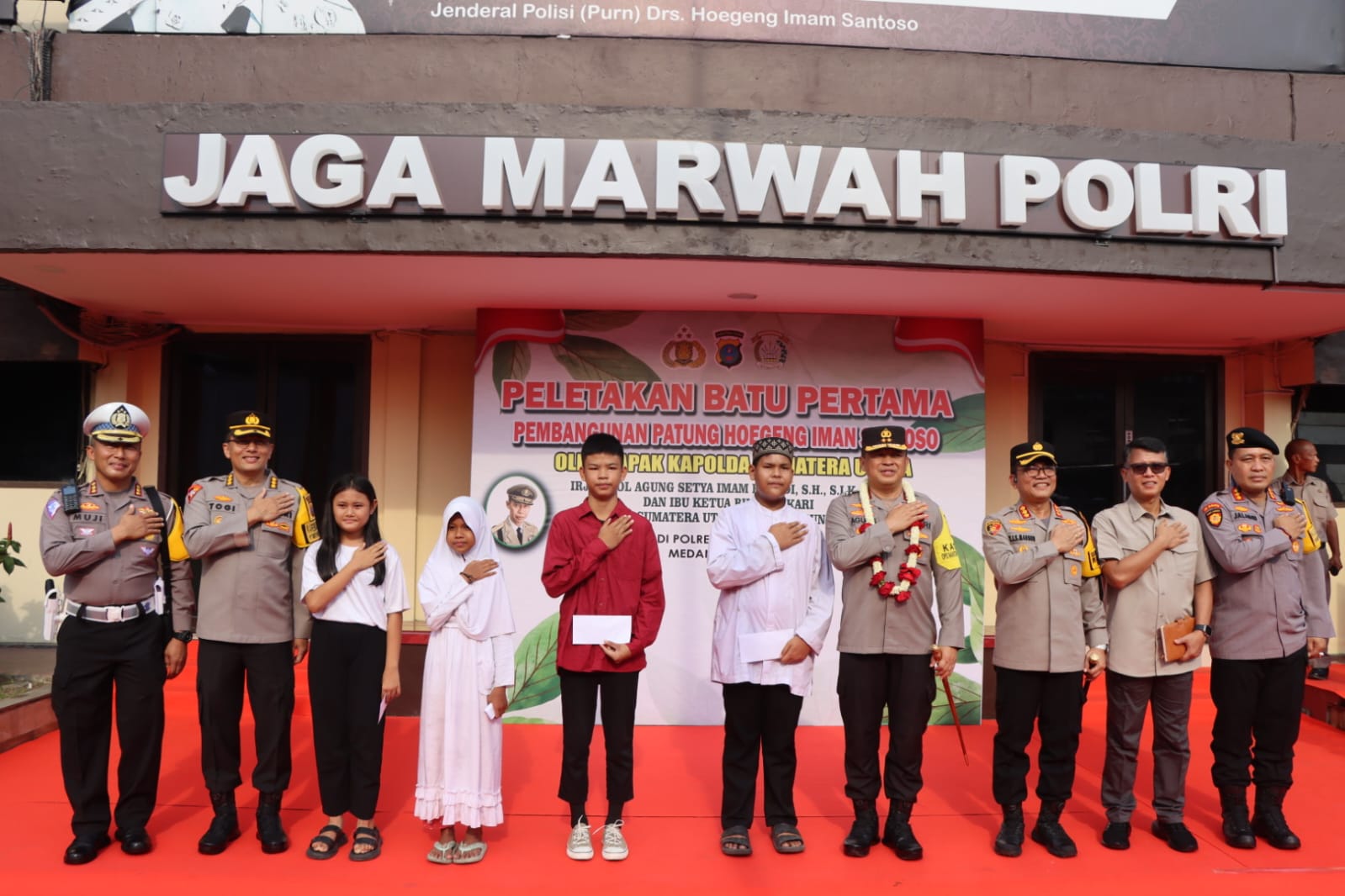 Bangun Patung Jendral Hoegeng di Polrestabes Medan, Kapolda Sumut Motivasi Personel