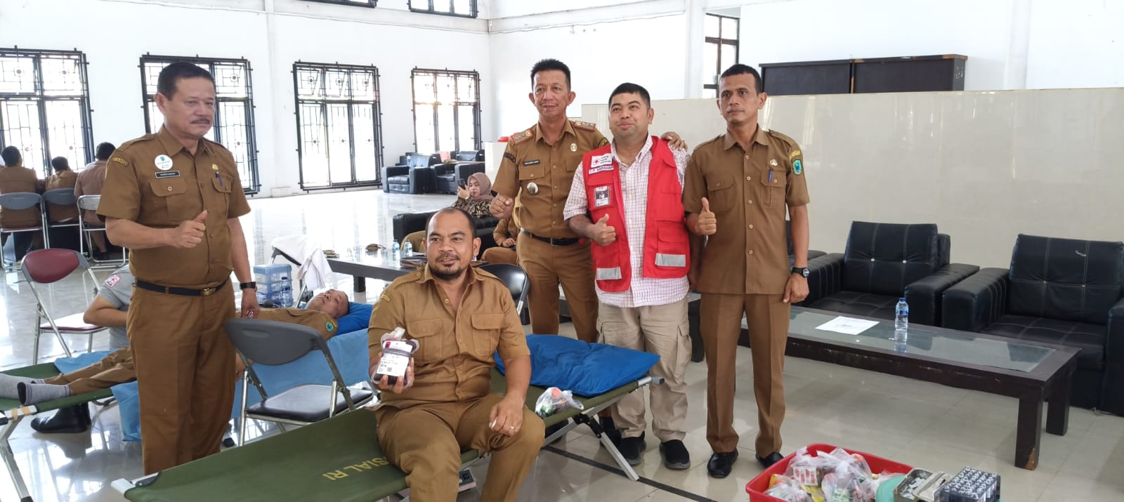 Sambut HUT ke-79 Kemerdekaan RI, Perangkat Desa Padang Bolak Sumbang Belasan Kantong Darah untuk PMI
