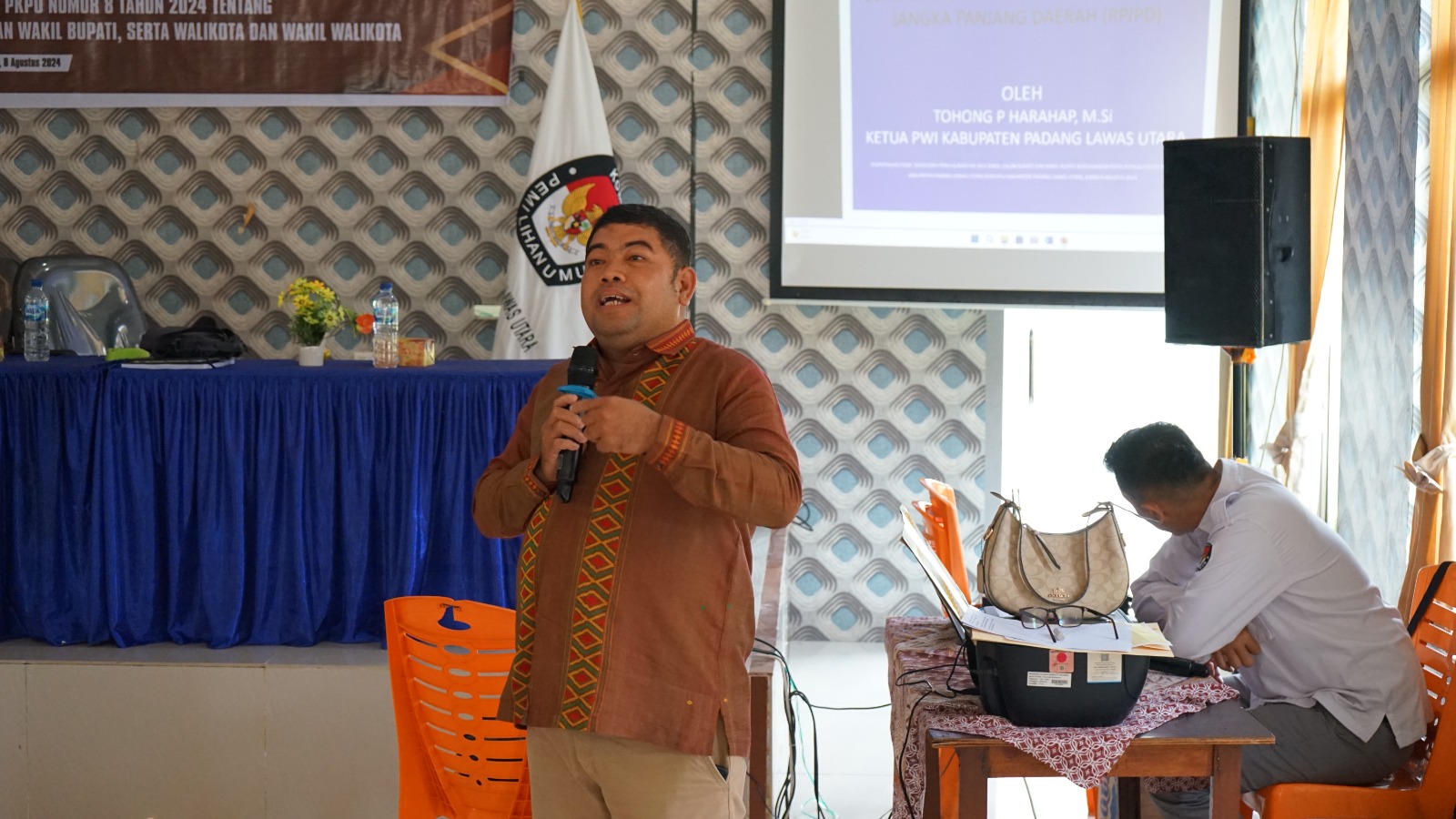 Ketua PWI Paluta: Media Menguasai Dunia, Kunci Sukses Pemilu 2024