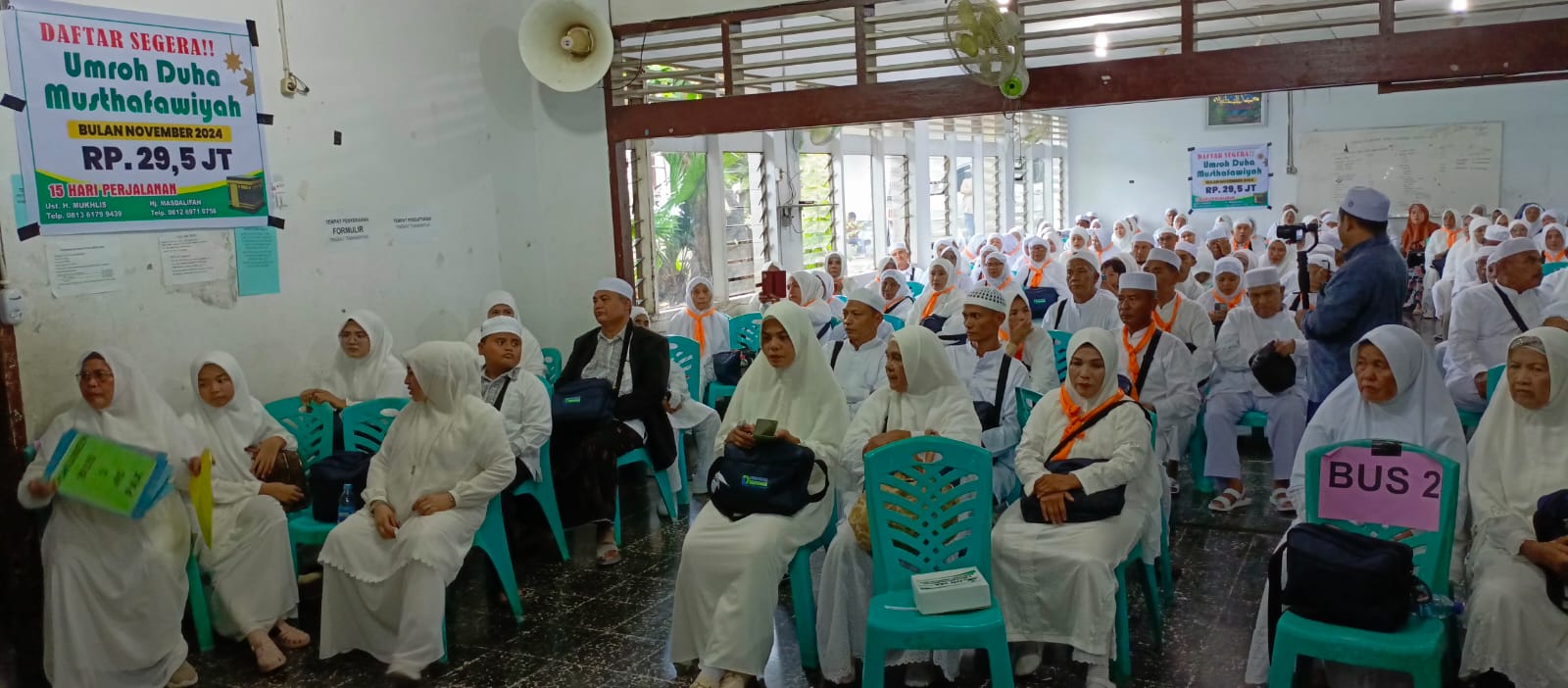 137 Jama’ah Umrah Dhuha Musthafawiyah Berangkat dari Pondok Pesantren