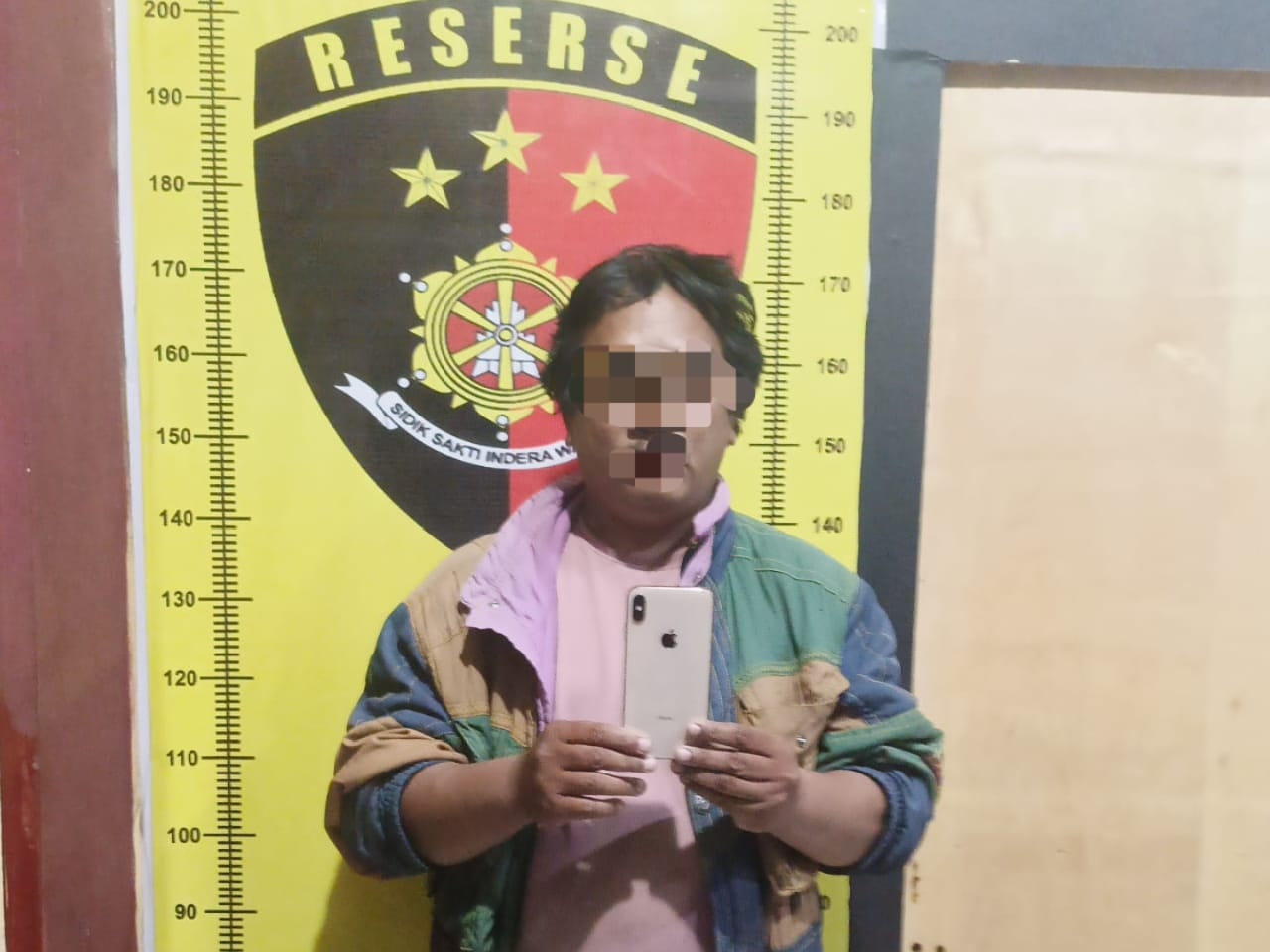 Polres Samosir Amankan Pelaku Pencurian Handphone di Warung Makan