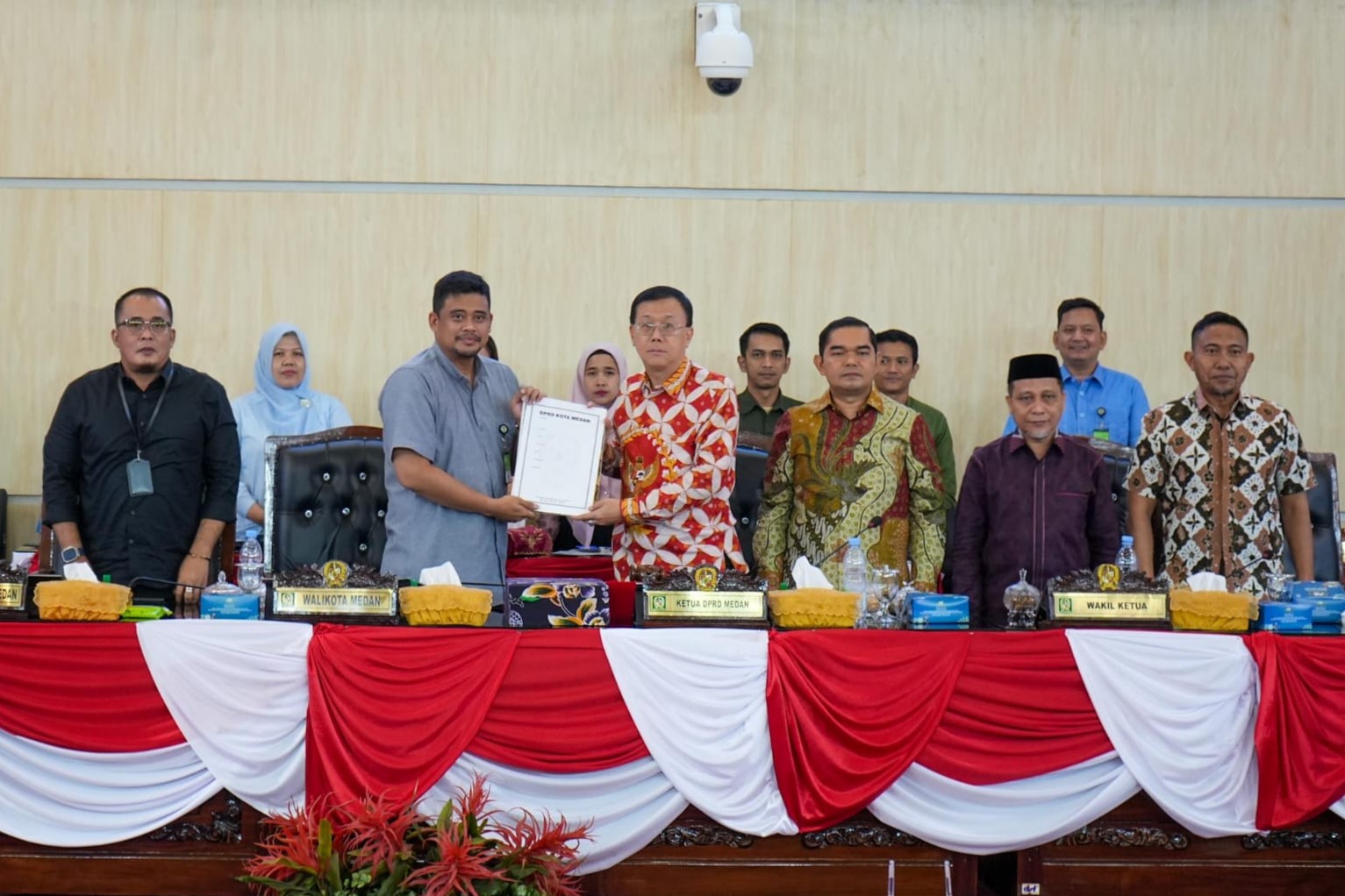 DPRD Medan dan Bobby Nasution Tandatangani Persetujuan Ranperda Perubahan APBD 2024