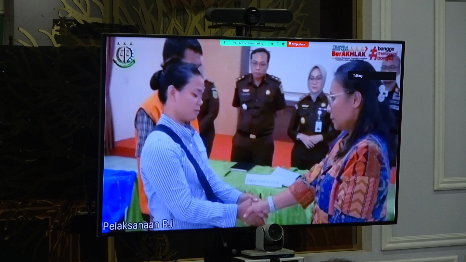 Diduga Selingkuh, Petani Karet di Nias Pukuli Istrinya Hingga Lebam