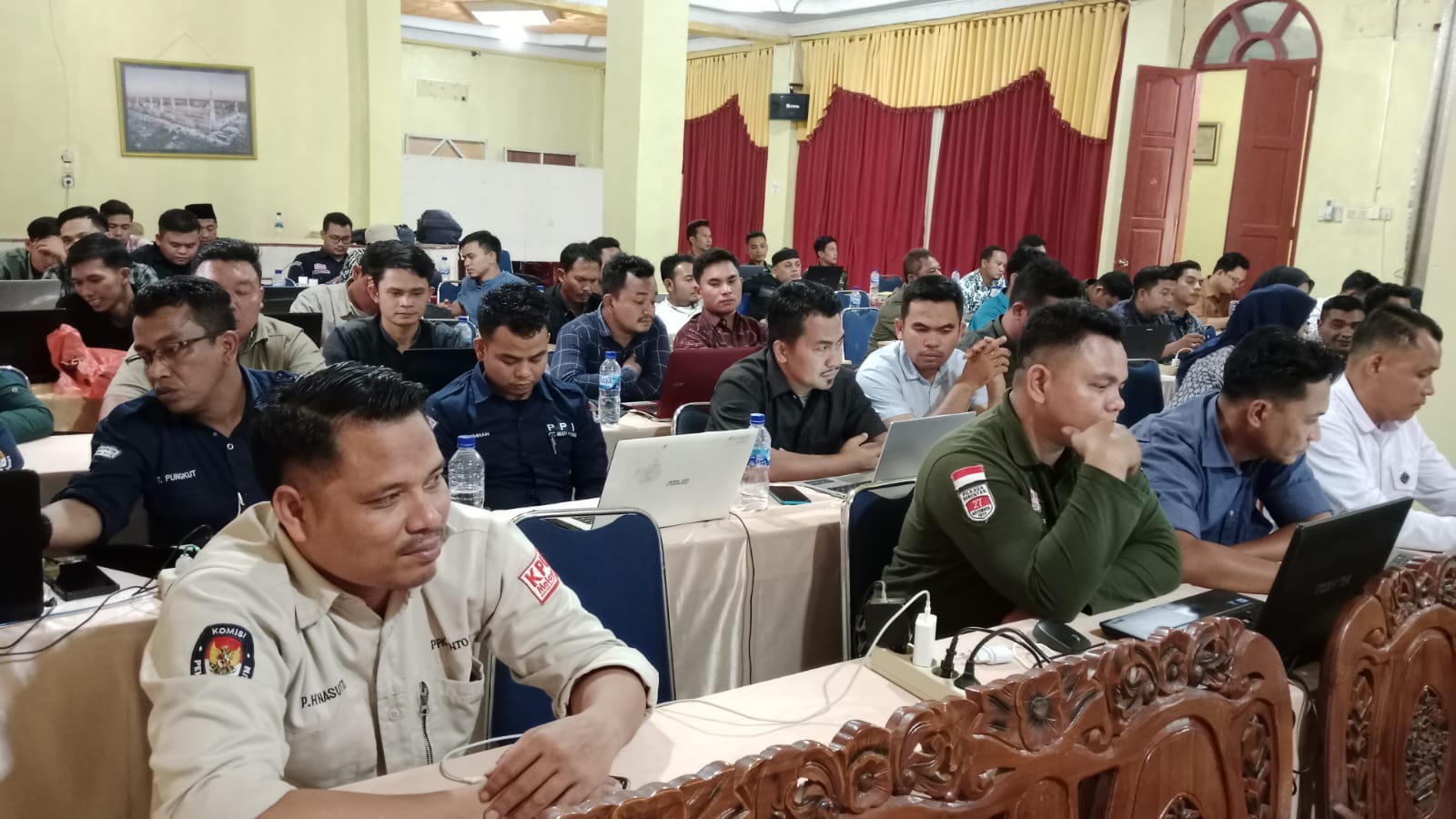 KPU Mandailing Natal Gelar Bimtek, Bahas Pelayanan Pindah Memilih Hingga H-30 Pemilu