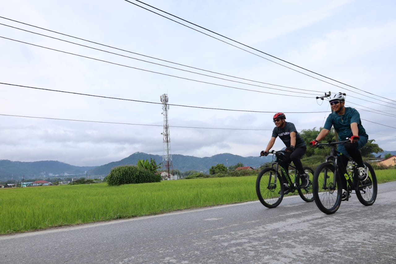 Pjs Bupati Toba dan Forkopimda Gowes Bersama, Pastikan Situasi Kondusif Jelang Pilkada 2024