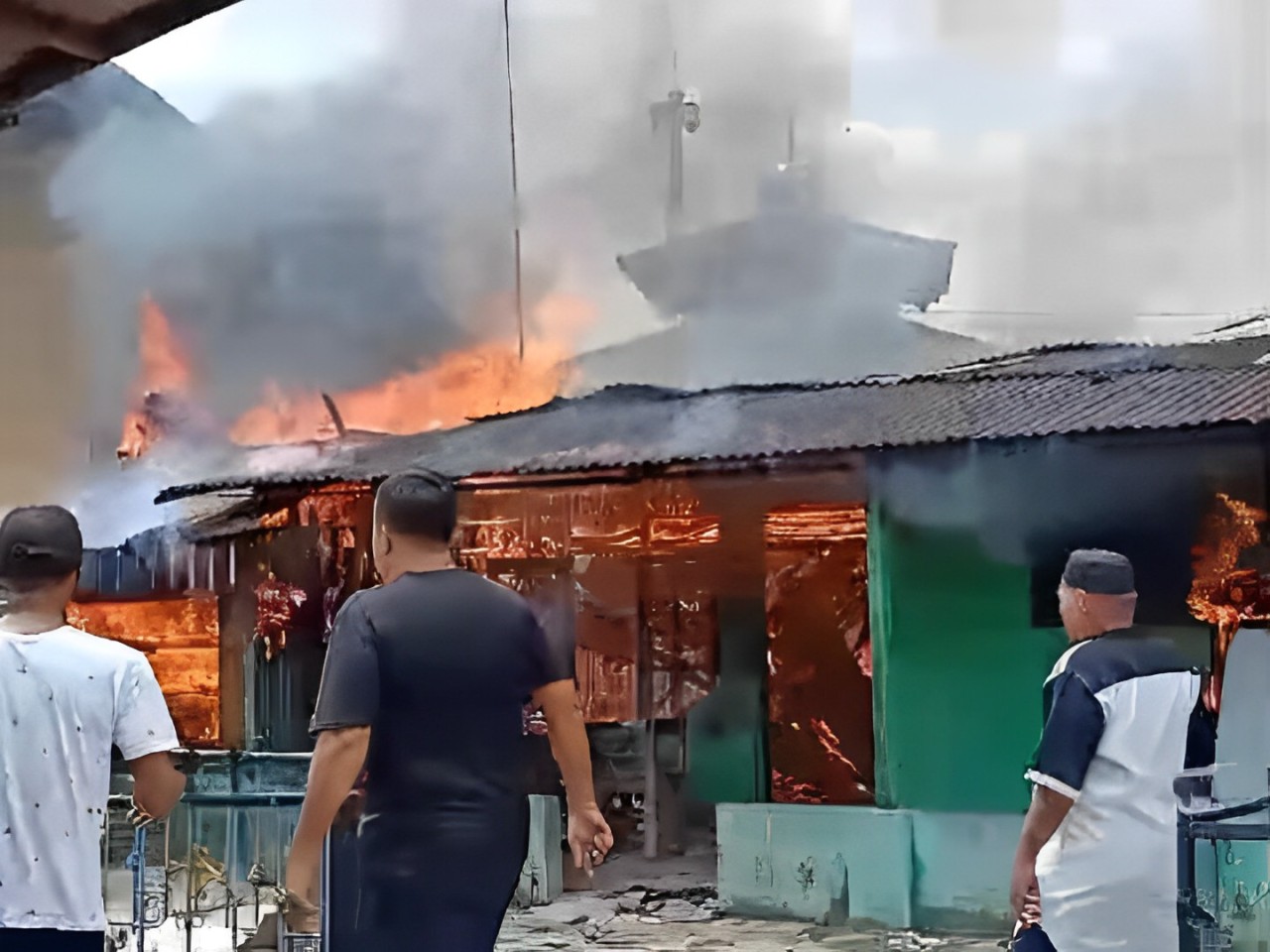 Satu Rumah di Pangkalan Susu Ludes Terbakar