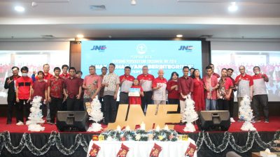 JNE Berbagi Kebahagiaan di Moment Natal 2024 Melalui Donasi dan Bantuan
