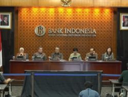 Gubernur BI Umumkan BI Rate Turun 25 bps Menjadi 5,7 Persen