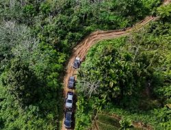 Tinjau Jalan Rusak 100 Km, Gubernur Bobby Janji Mulai Perbaikan Tahun Ini – Anggaran Capai Rp120 M