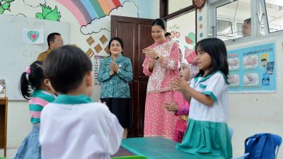 Kahiyang Ayu Sapa Ibu dan Anak di Posyandu Siantar: Pastikan Layanan Prima Demi Generasi Emas 2045