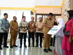 Bikin Nelayan Makin Tenang Melaut, Gubernur Bobby Serahkan 1.600 Asuransi di Langkat