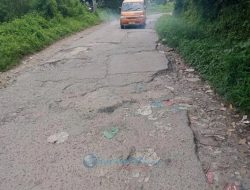 Warga Tigaras Tagih Janji Gubernur Sumut Soal Perbaikan Jalan ke Pelabuhan