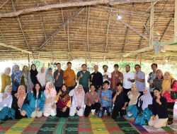 Sinergi Ilmu dan Aksi: Dosen Unimed Giatkan Literasi Digital, Bahasa, dan Gizi di Kampung Darussalam
