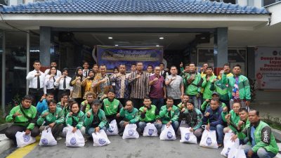 Rutan Kelas I Medan Bagikan 50 Paket Bansos kepada Pengemudi Ojek Online