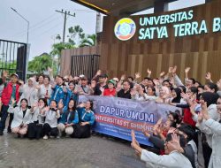 Ribuan Mahasiswa Bergerak, Sofyan Tan Pimpin Dapur Umum Hingga Door to Door Bantu Korban Banjir Medan